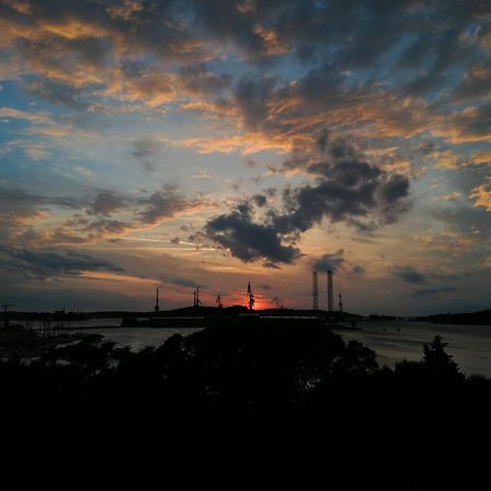Ferienwohnung App Letta Sunset Pula Exterior foto